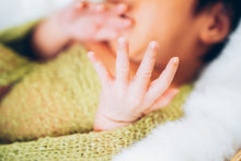 画像をギャラリービューアに読み込む, 大阪 おくるみニューボーンフォトの出張写真撮影|ファミフォト関西