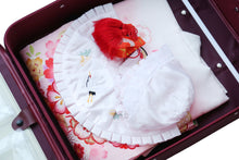 画像をギャラリービューアに読み込む, お宮参り用 産着レンタル 女の子 桜 白×ピンク色　

